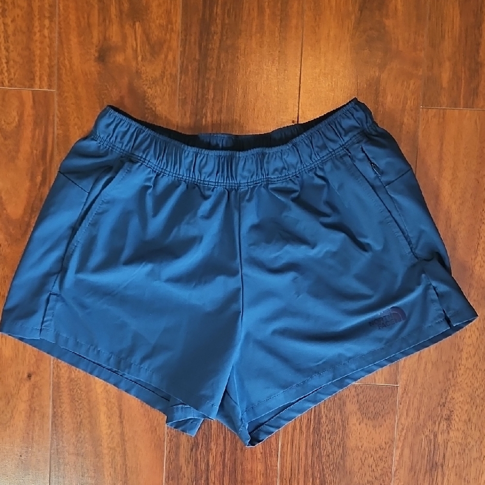 TNF Wander Shorts w/ Pockets in Blue